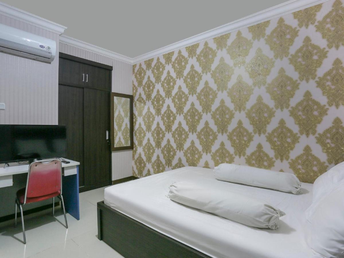 Oyo Life 3520 Indoniaga Palace タンゲラン エクステリア 写真