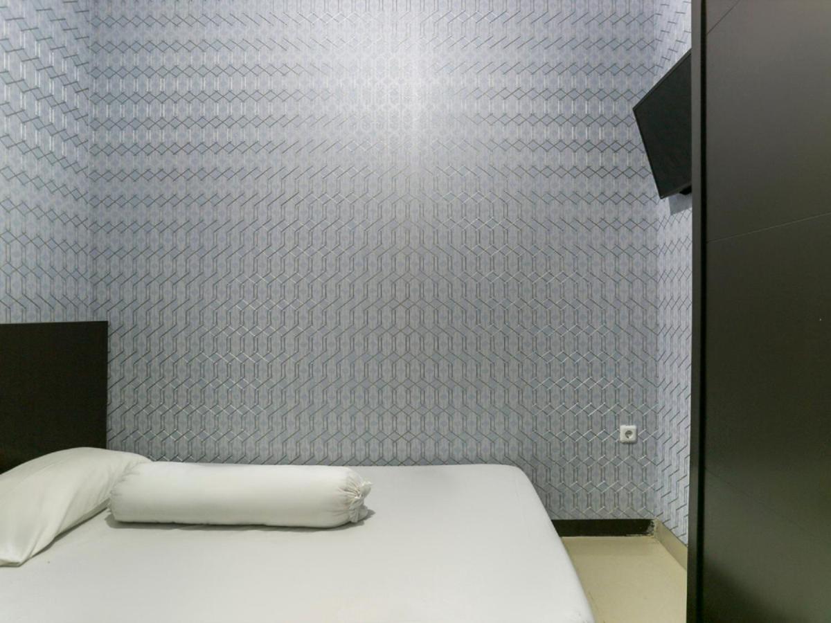 Oyo Life 3520 Indoniaga Palace タンゲラン エクステリア 写真